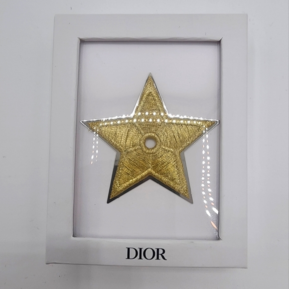 Christian Dior Gold Star Pin - NIB - Picture 1 of 6
